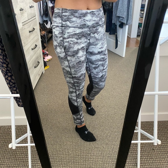Lululemon Fast and Free Leggings - Picture 1 of 5